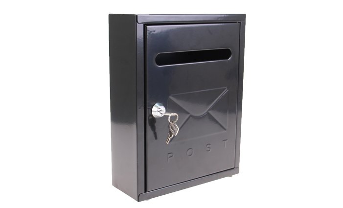 Kovová poštovní schránka černá